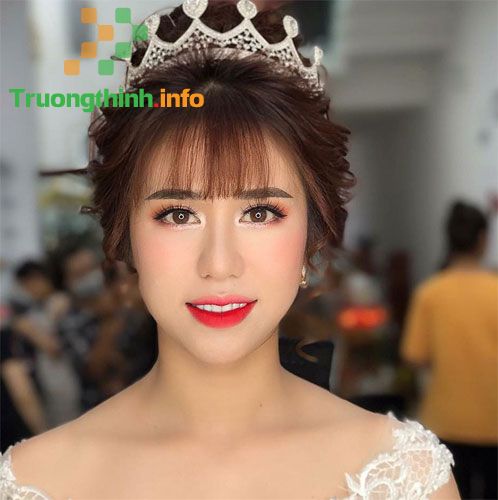                       Những kiểu tóc cô dâu đơn giản mà đẹp, dễ thương