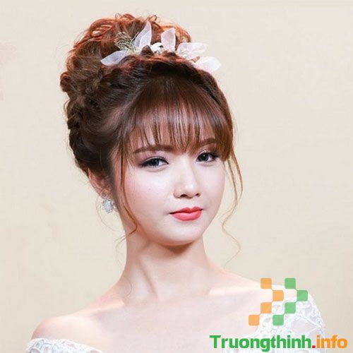                       Những kiểu tóc cô dâu đơn giản mà đẹp, dễ thương