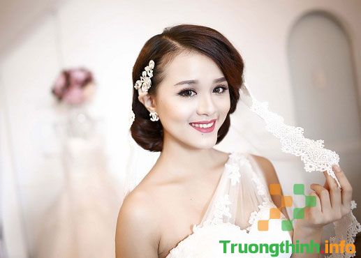                       Những kiểu tóc cô dâu đơn giản mà đẹp, dễ thương