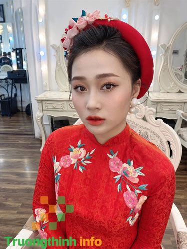                       Những kiểu tóc cô dâu đơn giản mà đẹp, dễ thương