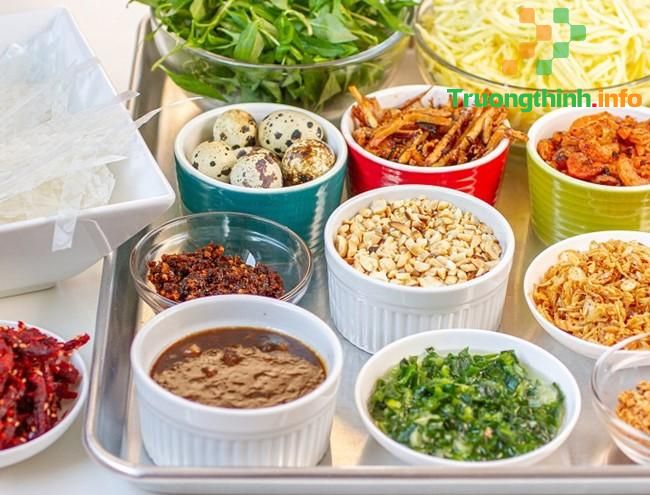Cách làm bánh tráng trộn ngon chuẩn vị ai cũng mê