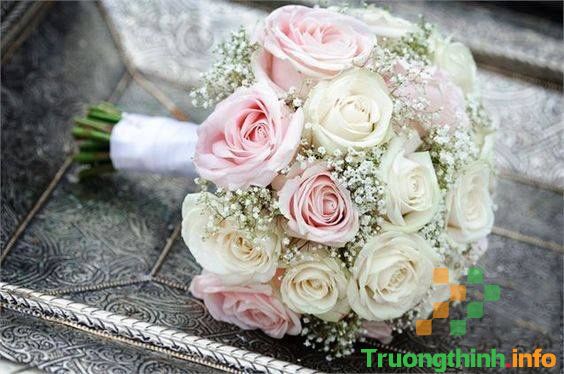                       Các mẫu hoa cưới cầm tay cô dâu đơn giản, đẹp nhất 2021