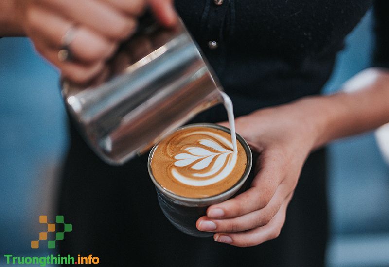 Cách đánh sữa bằng máy pha cà phê đơn giản, nhanh, chuẩn nhất