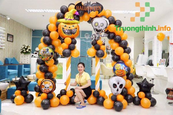                       Cách trang trí Halloween cho lớp học đơn giản mà độc đáo