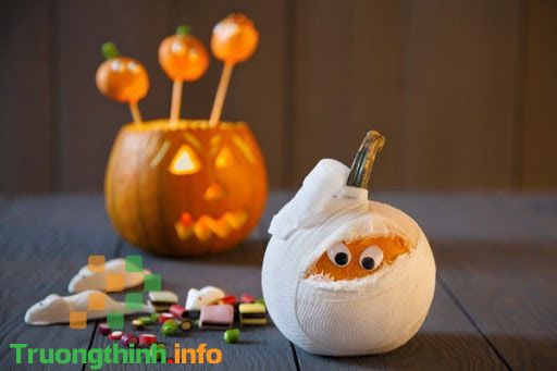                       Cách trang trí Halloween cho lớp học đơn giản mà độc đáo