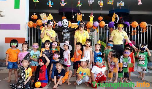                       Cách trang trí Halloween cho lớp học đơn giản mà độc đáo