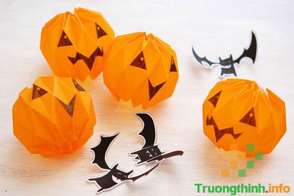                       Cách trang trí Halloween cho lớp học đơn giản mà độc đáo