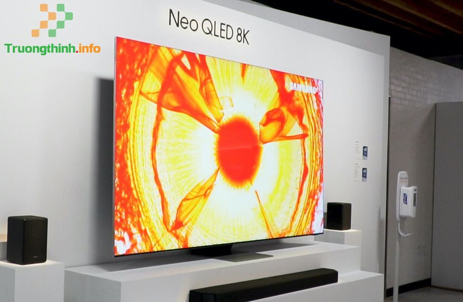                       Review TV Samsung Neo QLED có tính năng chia đôi màn hình, xem nhiều nội dung cùng lúc