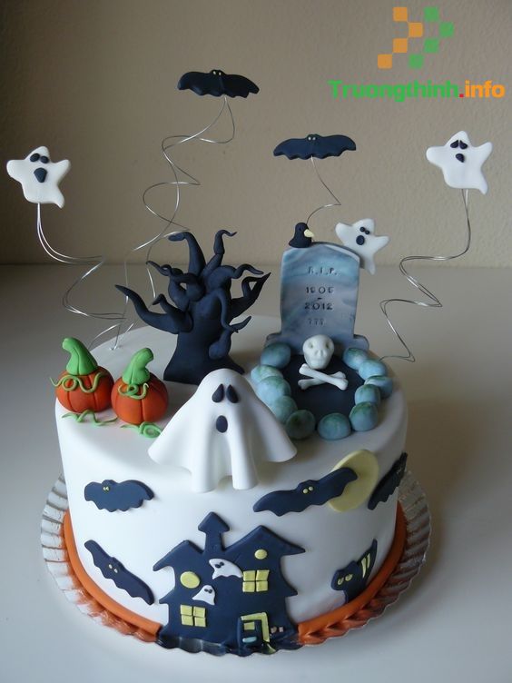                       Mẫu bánh kem Halloween, bánh sinh nhật Halloween đẹp, ma quái