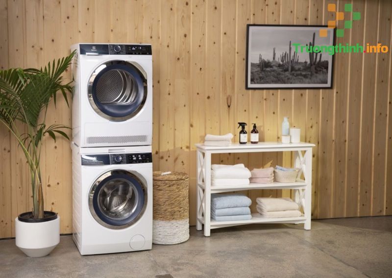                       So sánh: Nên mua máy sấy LG hay Electrolux?