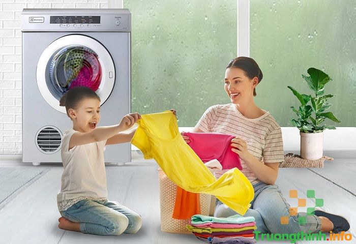                       [Đánh giá] Có nên mua máy sấy quần áo Electrolux không?