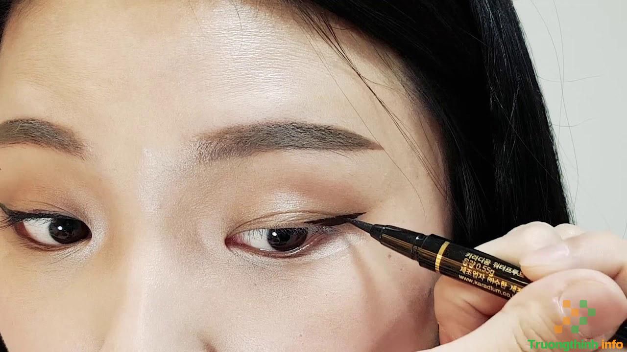                       Cách vẽ eyeliner, kẻ mắt đẹp, đơn giản cho người mới tập