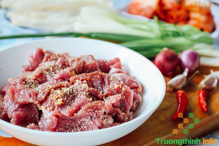                       Cách làm canh kim chi thịt bò bằng nồi lẩu điện