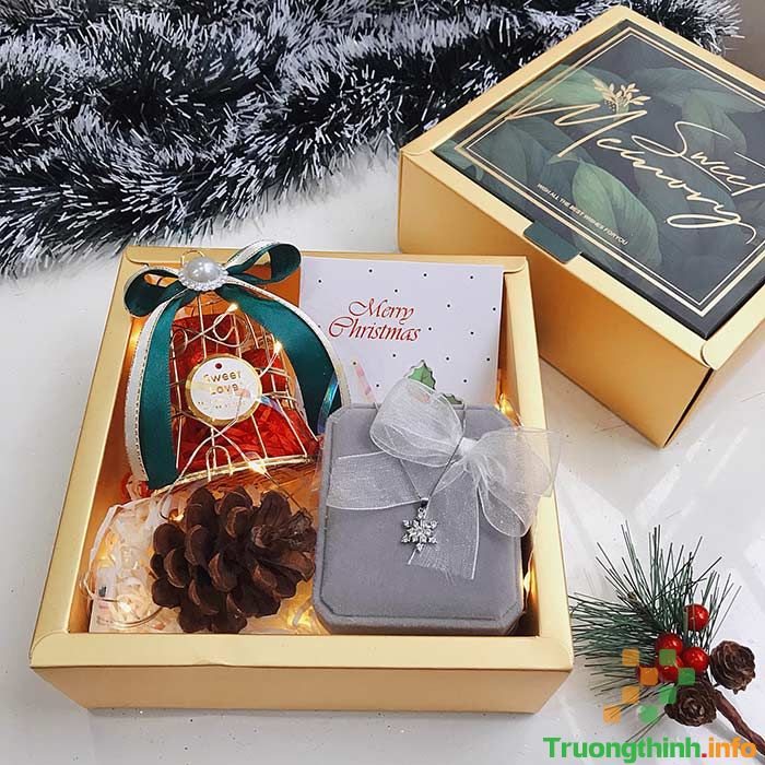 Quà Noel cho đồng nghiệp nên tặng gì ý nghĩa?