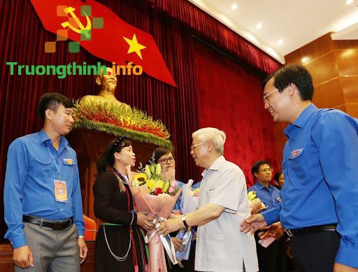                           Ngày thành lập Đoàn là ngày nào? Đoàn Thanh niên Cộng sản Hồ Chí Minh tổ chức và hoạt động theo nguyên tắc nào?
