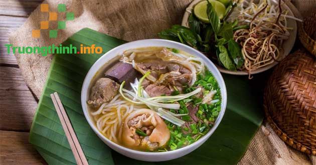                           Cách nấu bún bò giò heo chuẩn vị Huế tại nhà đơn giản nhất