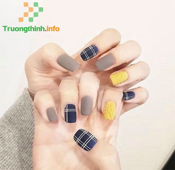                           10+ Mẫu nail đơn giản sang trọng đẹp nhất