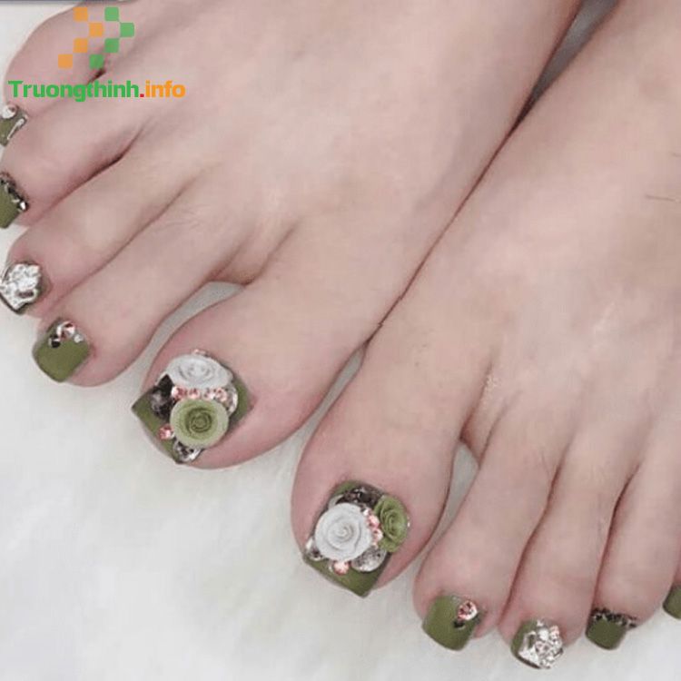                           Những mẫu móng tay đính đá đơn giản mà đẹp, nail đính đá sang trọng hot nhất