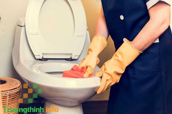 Cách thông tắc bồn cầu bị nghẹt tại nhà hiệu quả nhanh chóng