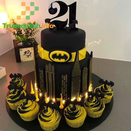                           50+ Mẫu bánh sinh nhật hình Siêu nhân Nhện, Iron Man, Batman đẹp và ngầu nhất