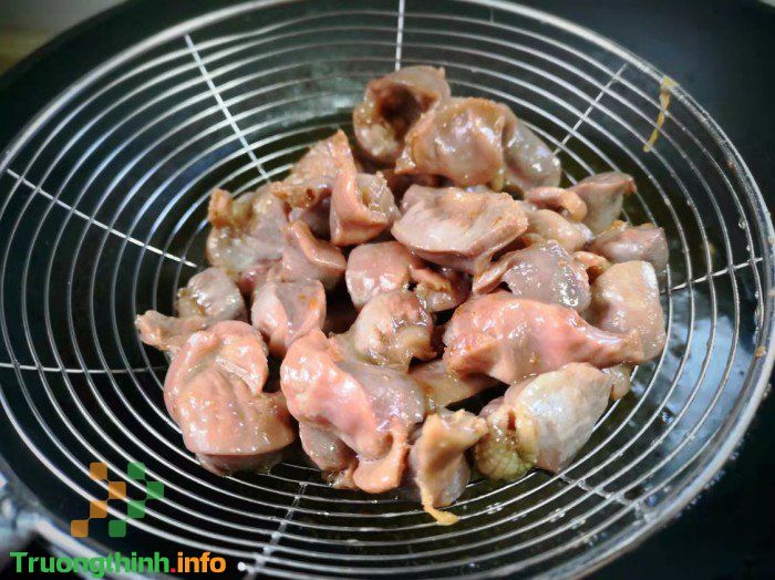 Mỗi con gà chỉ có 1 cái này, mua về chiên, rắc gia vị rồi ăn cả nhà khen ngon