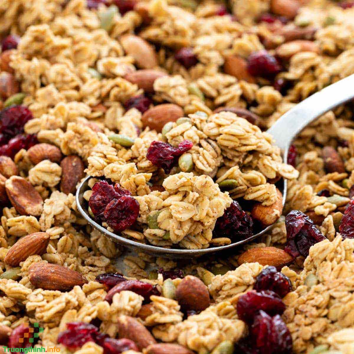                           Granola là gì? Có tác dụng gì? Cách làm ngũ cốc Granola ăn kiêng đơn giản siêu ngon