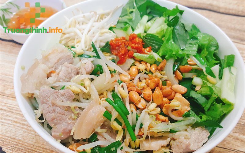                           10 cách làm bún xào ngon nhất không bị nát dính