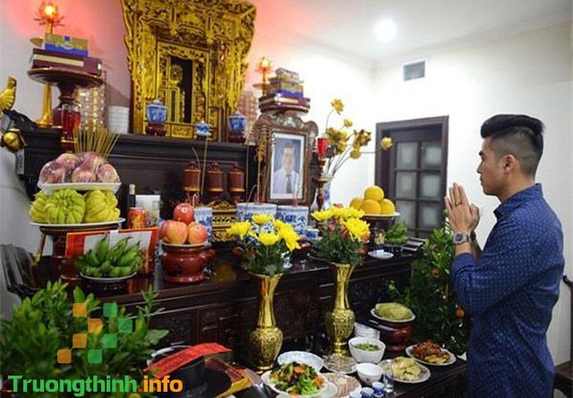 Cúng thất là gì? Mẫu văn khấn, lễ vật cúng tuần đầu cho người mới mất