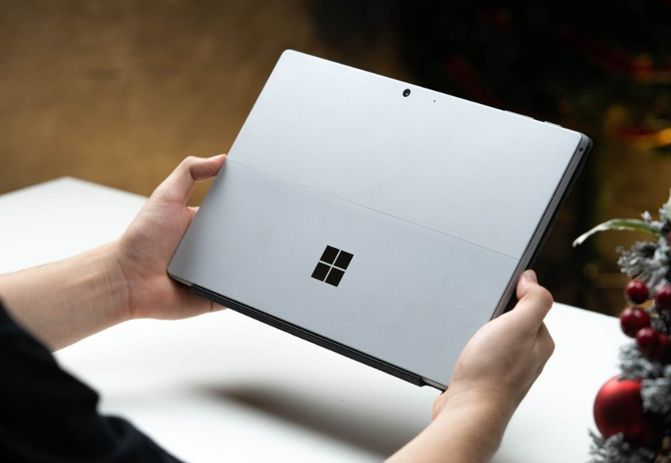 Sửa Chữa Surface Nóng - Quạt Kêu To - Tự Tắt