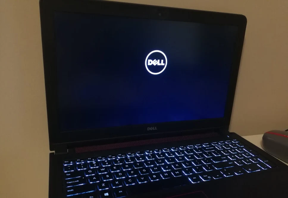 Địa Chỉ Sửa Laptop Bị Treo TPHCM | Giá Rẻ, Gần Đây