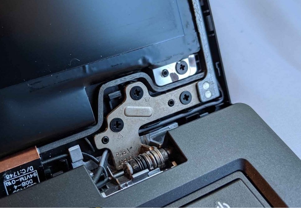 Địa Chỉ Thay Bản Lề Laptop Giá Rẻ Lấy Liền Ở Quận 7