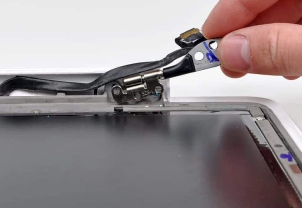 Địa Chỉ Thay Bản Lề Macbook Quận Thủ Đức Chính Hãng