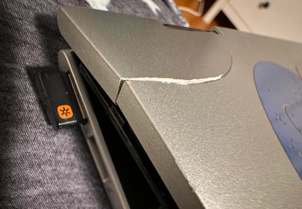 Địa Chỉ Thay Vỏ Laptop Giá Rẻ Chính Hãng Ở Quận 10