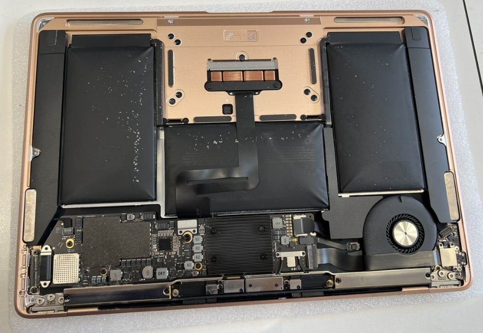 Địa Chỉ Thay Pin Macbook Quận 7 Giá Rẻ, Nhanh Chóng