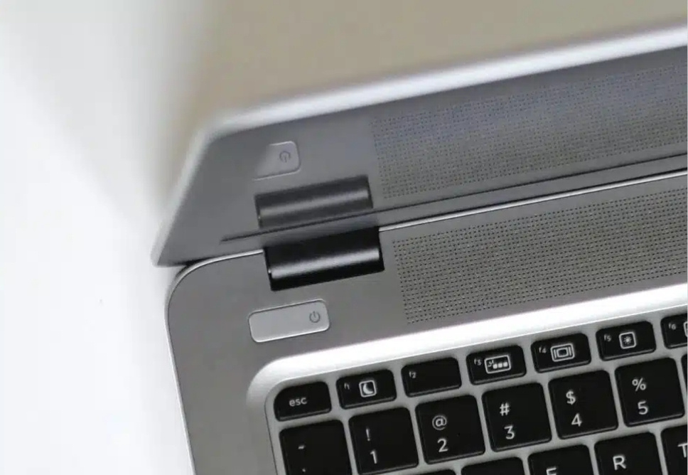 Địa Chỉ Thay Bản Lề Macbook Quận 7 Giá Rẻ