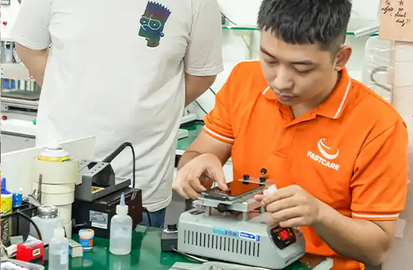 Có nên thay pin iPhone 11 hay lên đời iPhone 14 Pro Max?