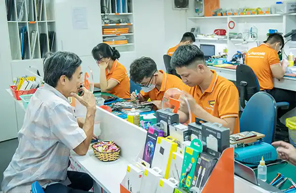Có nên thay pin iPhone 11 hay lên đời iPhone 14 Pro Max?