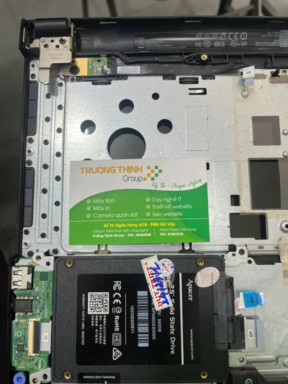 SSD Bị Chết: Nguyên Nhân, Dấu Hiệu và Cách Khôi Phục Dữ Liệu Chuyên Nghiệp