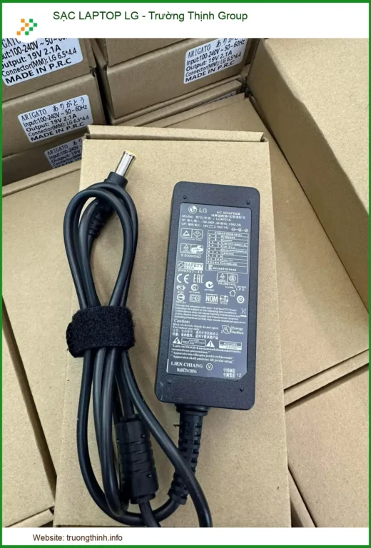 Thay Sạc Laptop Asus Zenbook Ux306, Ux306ua Zin Chính Hãng, Lấy Liền Tại Tphcm