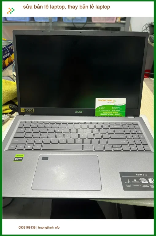 Chị Hà kinh doanh online - Sửa bản lề laptop Quận Bình Thạnh uy tín