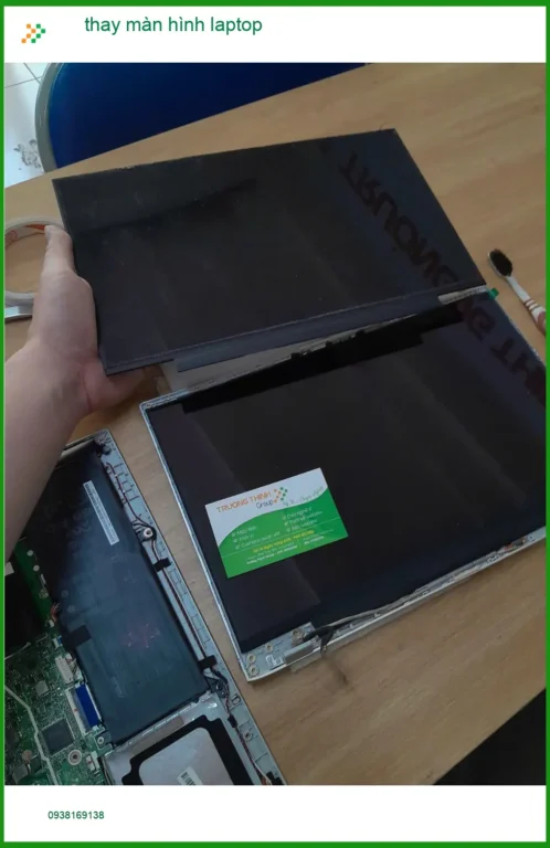 Anh Duy kiến trúc sư tìm trung tâm thay màn hình laptop Quận Thủ Đức lấy liền