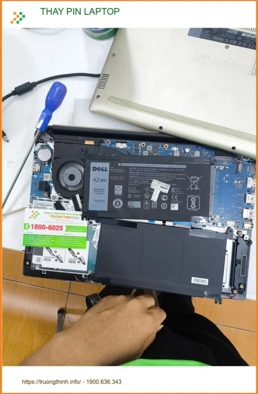 Chuyện chú Bảo ở Gò Vấp cần thay pin laptop gấp cho con đi học online