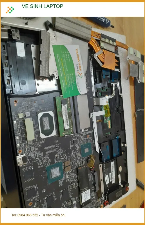 Chỗ vệ sinh laptop Quận Thủ Đức - Chị Thanh thiết kế đồ họa cần máy sạch