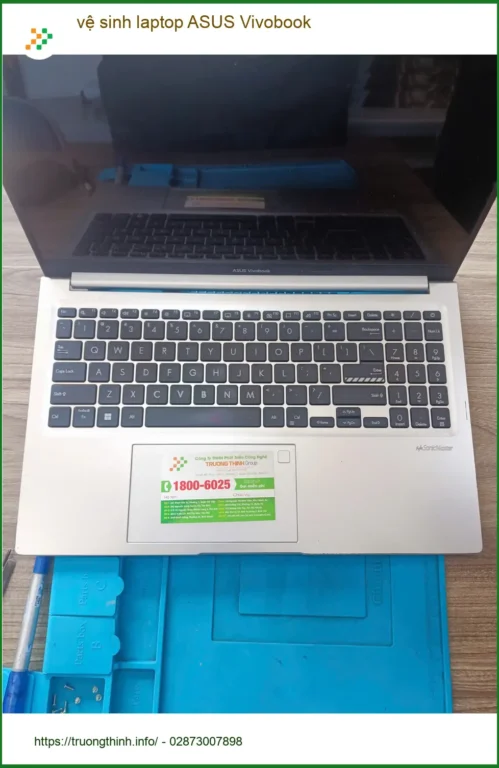 Chị Trâm kế toán cần dịch vụ vệ sinh laptop ASUS Vivobook Quận Tân Phú