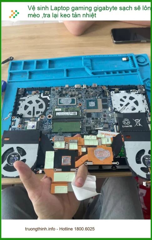 Vệ sinh Laptop gaming gigabyte sạch sẽ - Anh Hoàng Tùng Q.Phú Nhuận
