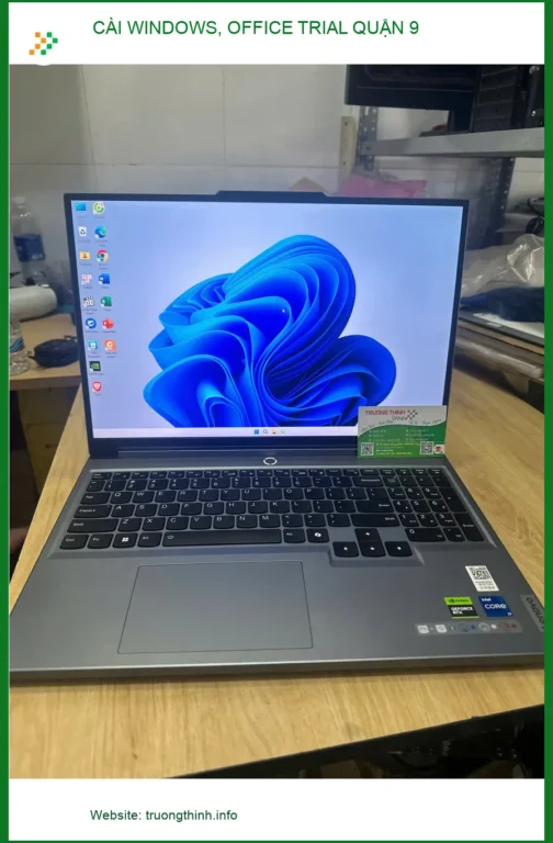 Chị Vân kế toán ở Quận 9 tìm cửa hàng cài Windows, Office Trial
