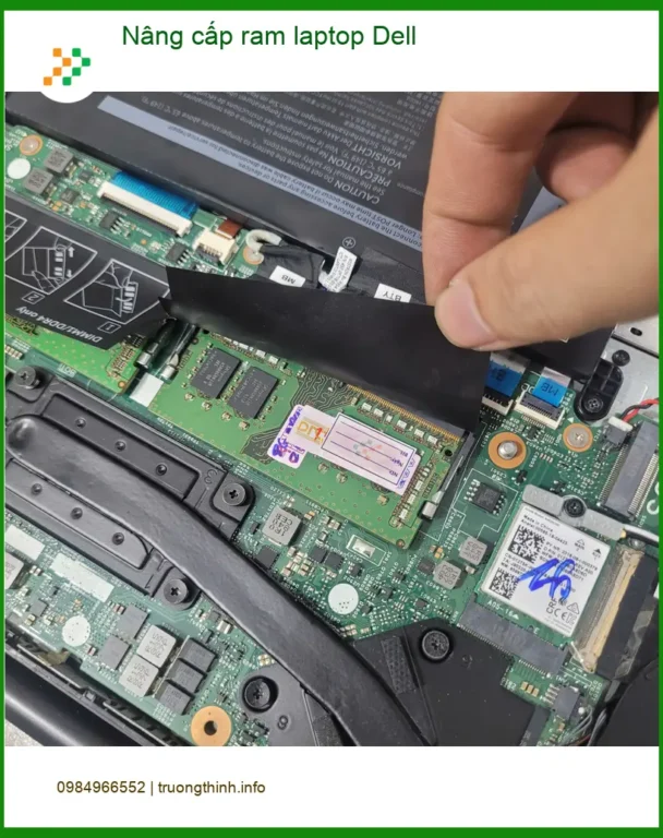 Chú Phát tìm chỗ nâng cấp ram laptop Dell Quận Tân Bình cho máy bị giật lag
