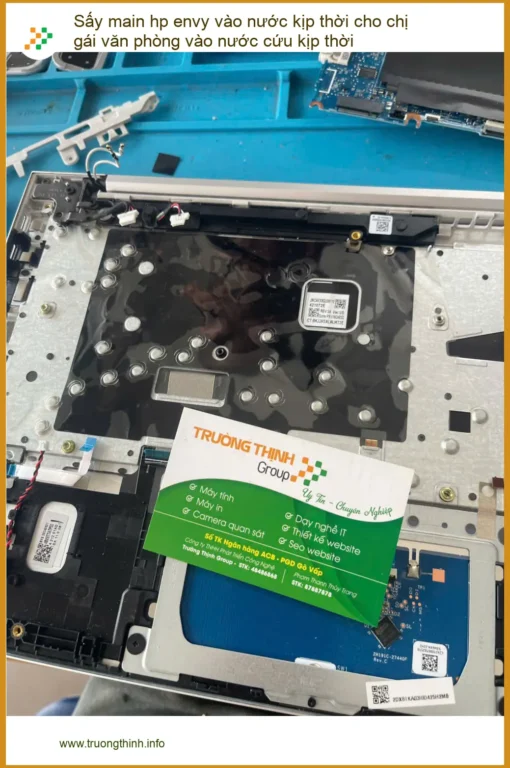 Chị Diễm kế toán cứu main hp envy vào nước kịp thời tại văn phòng Phú Nhuận