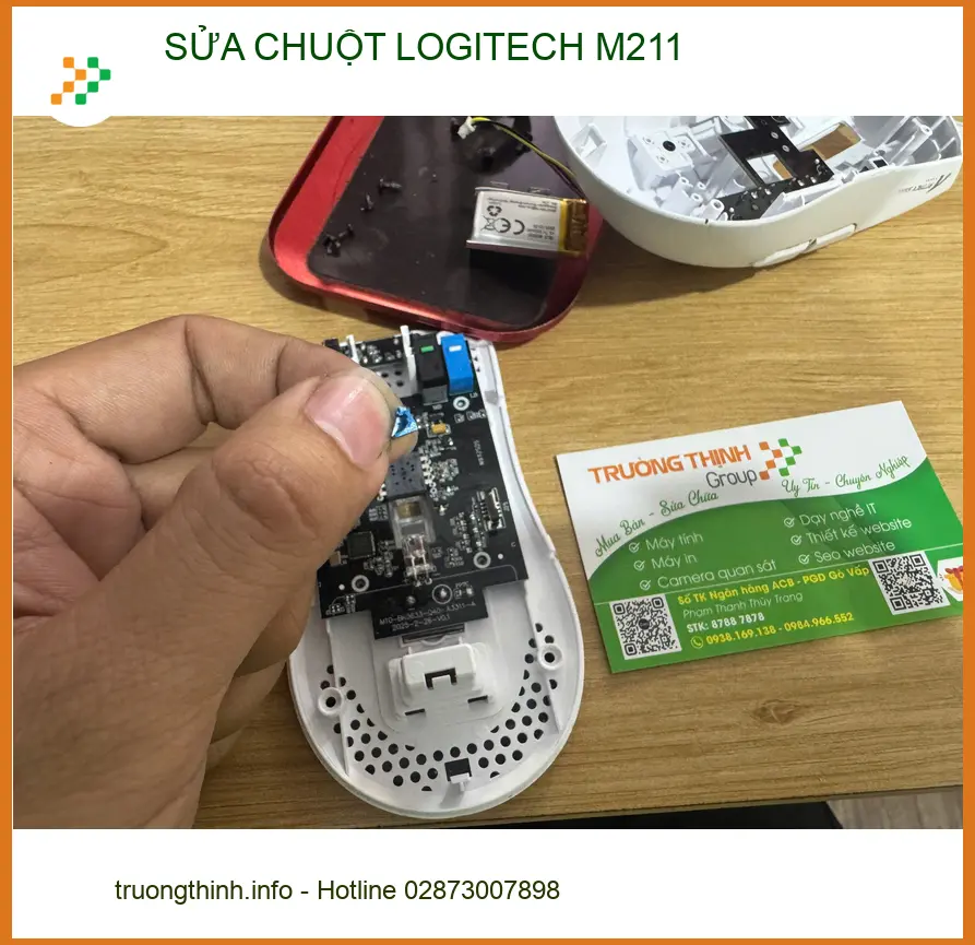 Anh Phúc nhân viên văn phòng tìm dịch vụ Sửa Chuột Logitech M211 Quận Tân Bình