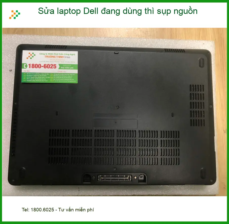 Anh Quân nhân viên IT loay hoay sửa laptop Dell sụp nguồn ở Quận Bình Tân ảnh thực tế 1